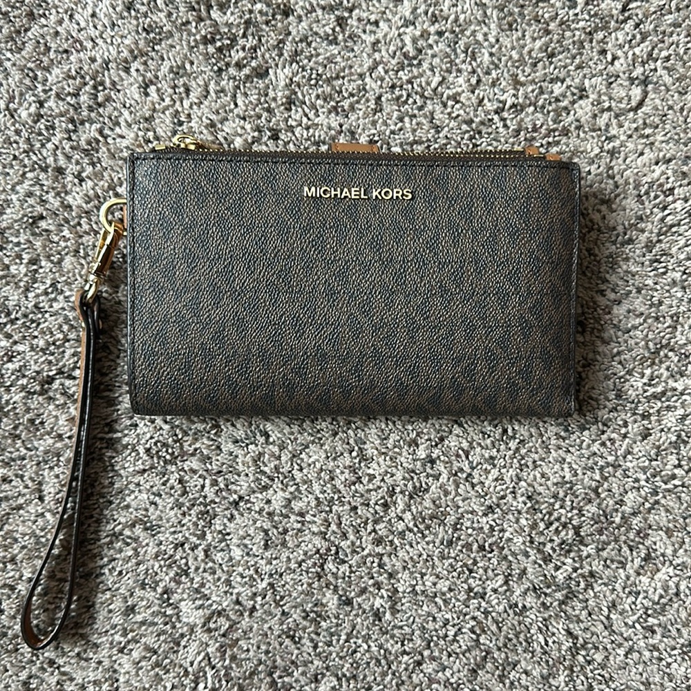 Michael Kors phone wristlet